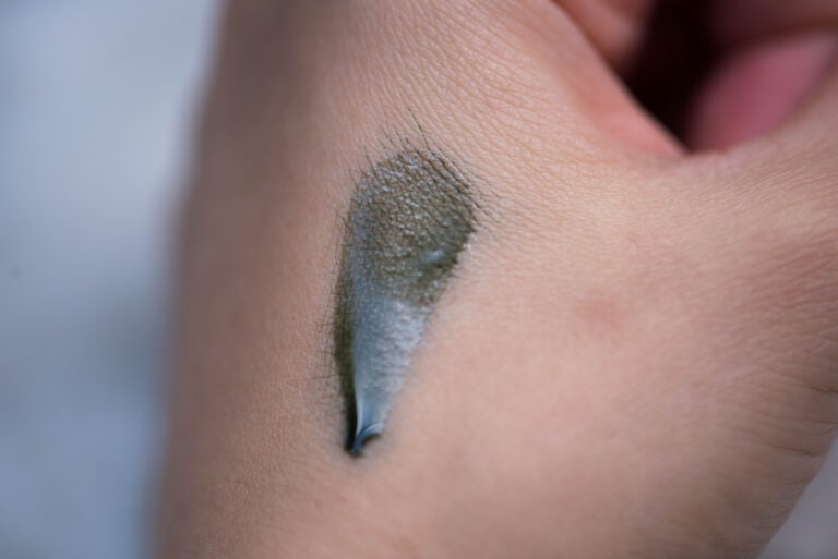 德国洋甘菊精油是不是越蓝品质越好？